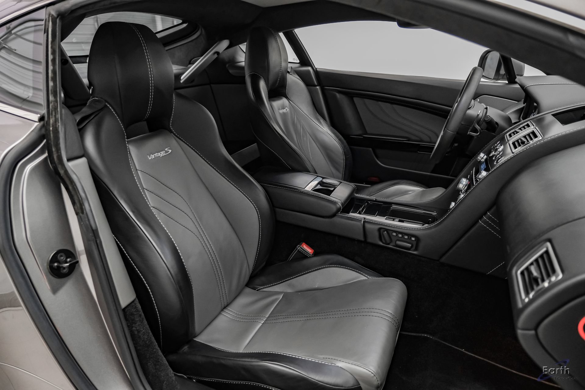 Used 2014 Aston Martin V8 Vantage S RWD image 51