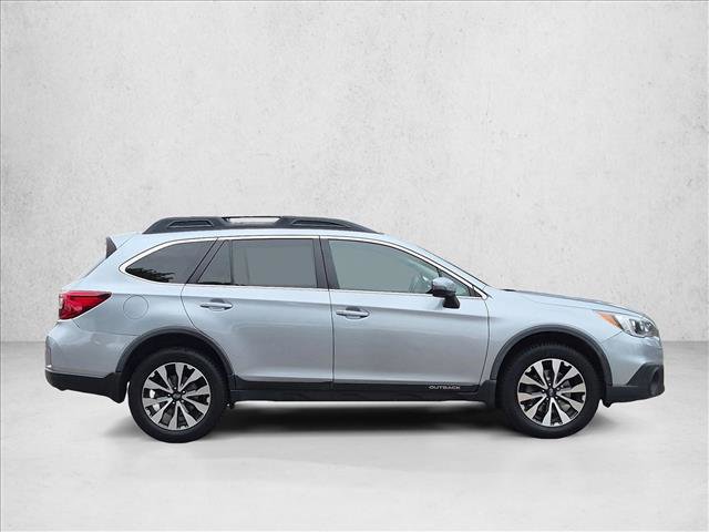 Used 2016 Subaru Outback 3.6R Limited AWD/4WD image 4