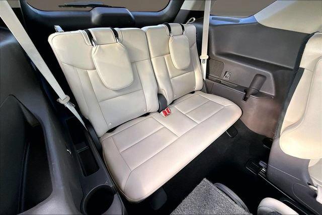 Used 2020 Ford Explorer Platinum w/ Premium Technology Package AWD/4WD image 27