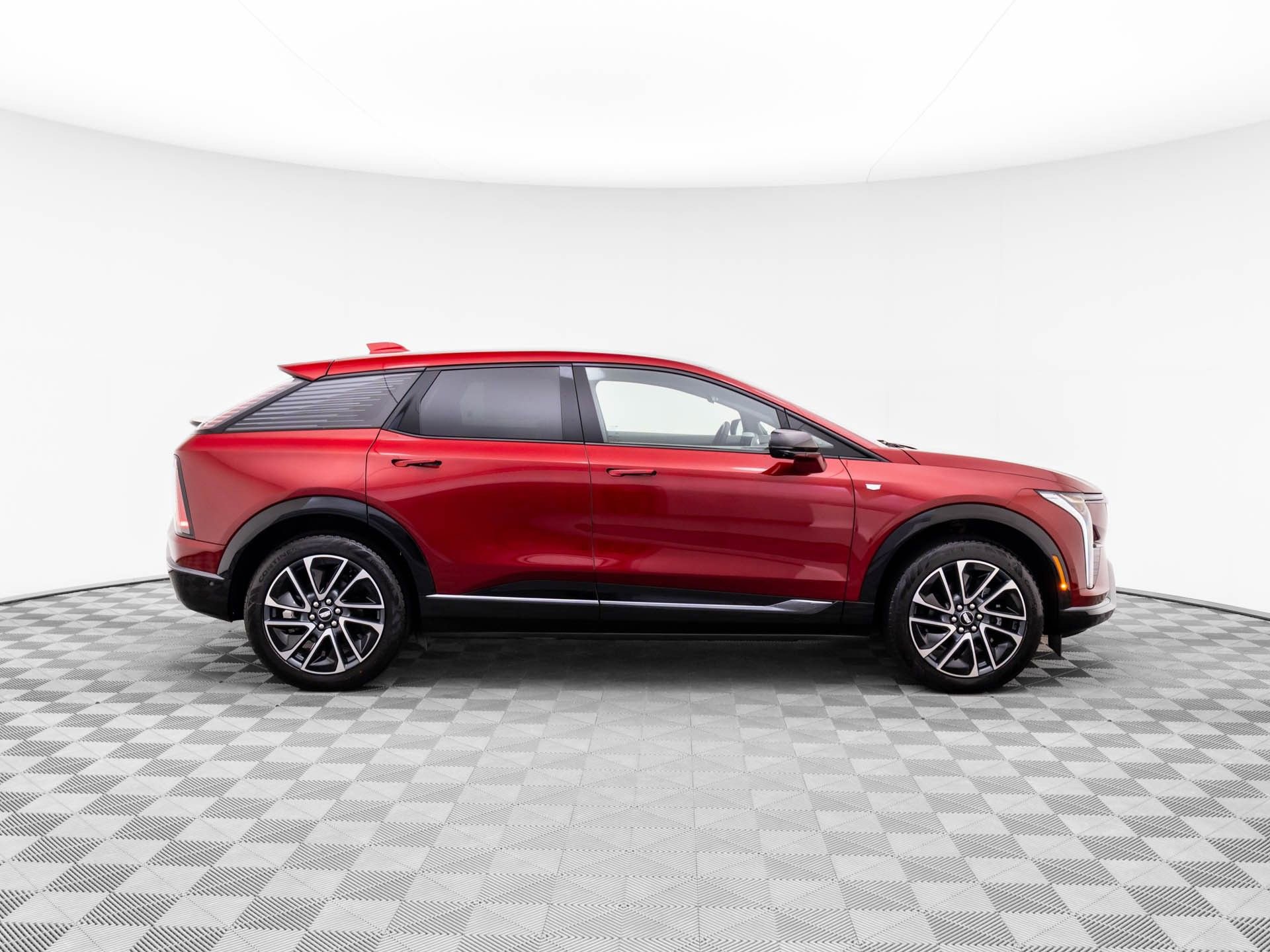 New 2026 Cadillac Optiq Sport 1 image 7