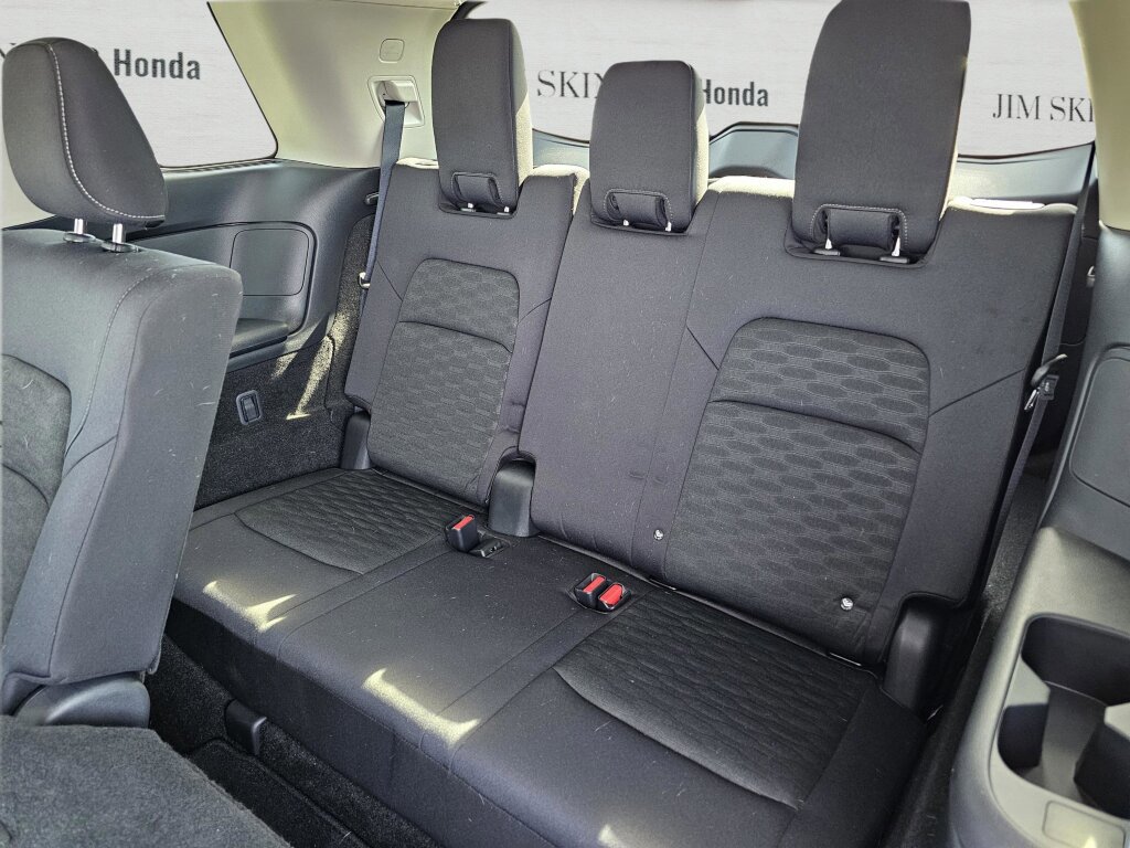 Used 2024 Nissan Pathfinder SV w/ Black Appearance Package image 34