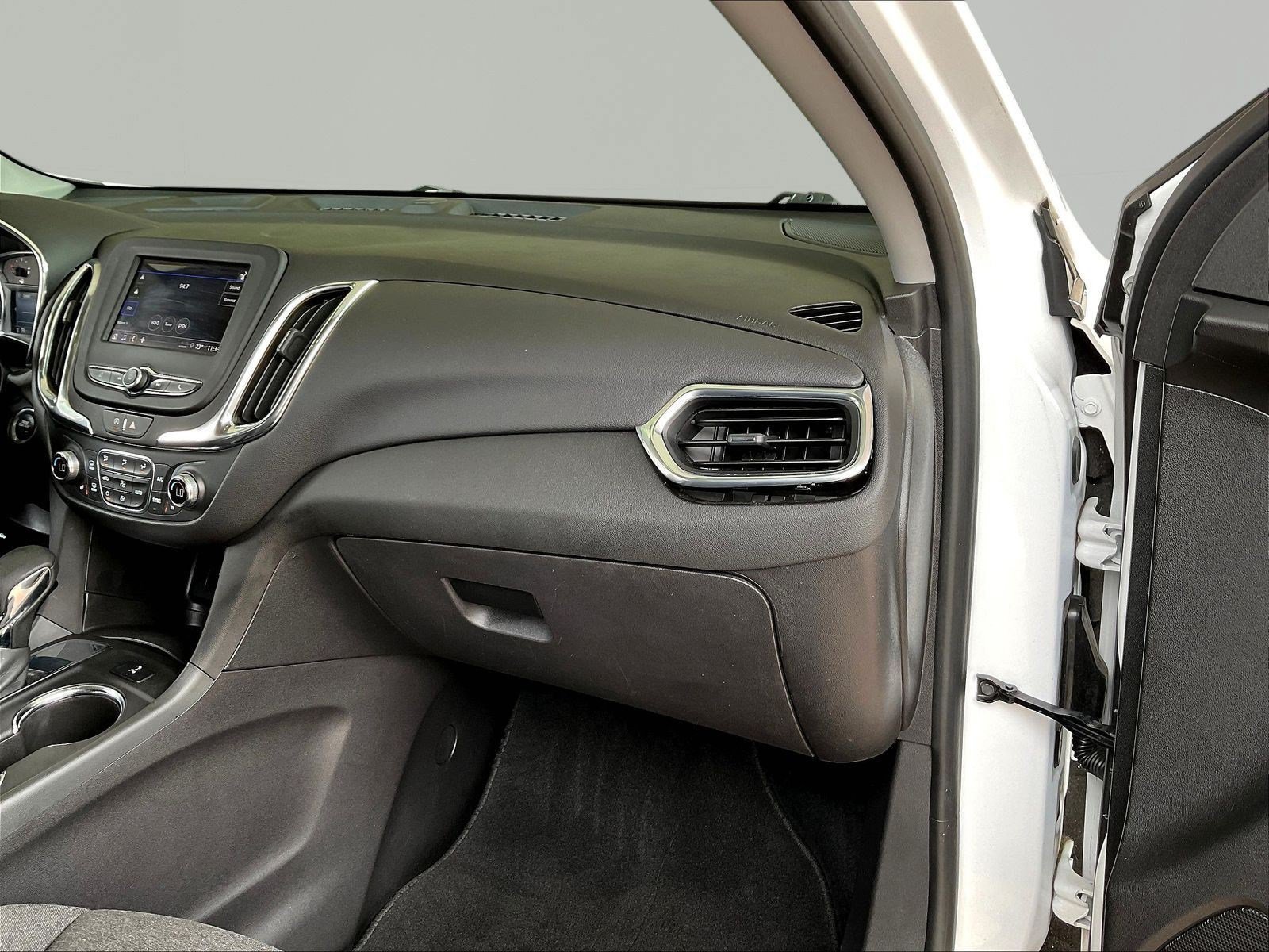 Used 2023 Chevrolet Equinox LT FWD image 25