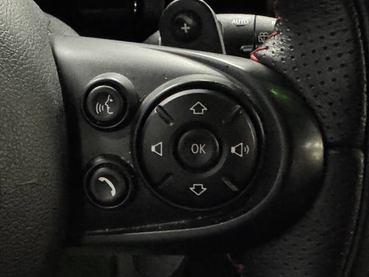 Used 2019 MINI Cooper S w/ Signature Upholstery Package image 29