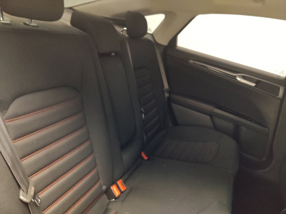 Used 2015 Ford Fusion SE w/ Equipment Group 201A image 19