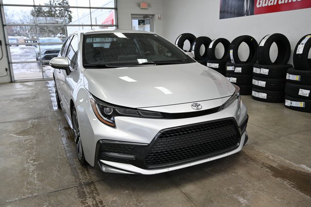 Used 2021 Toyota Corolla SE image 3