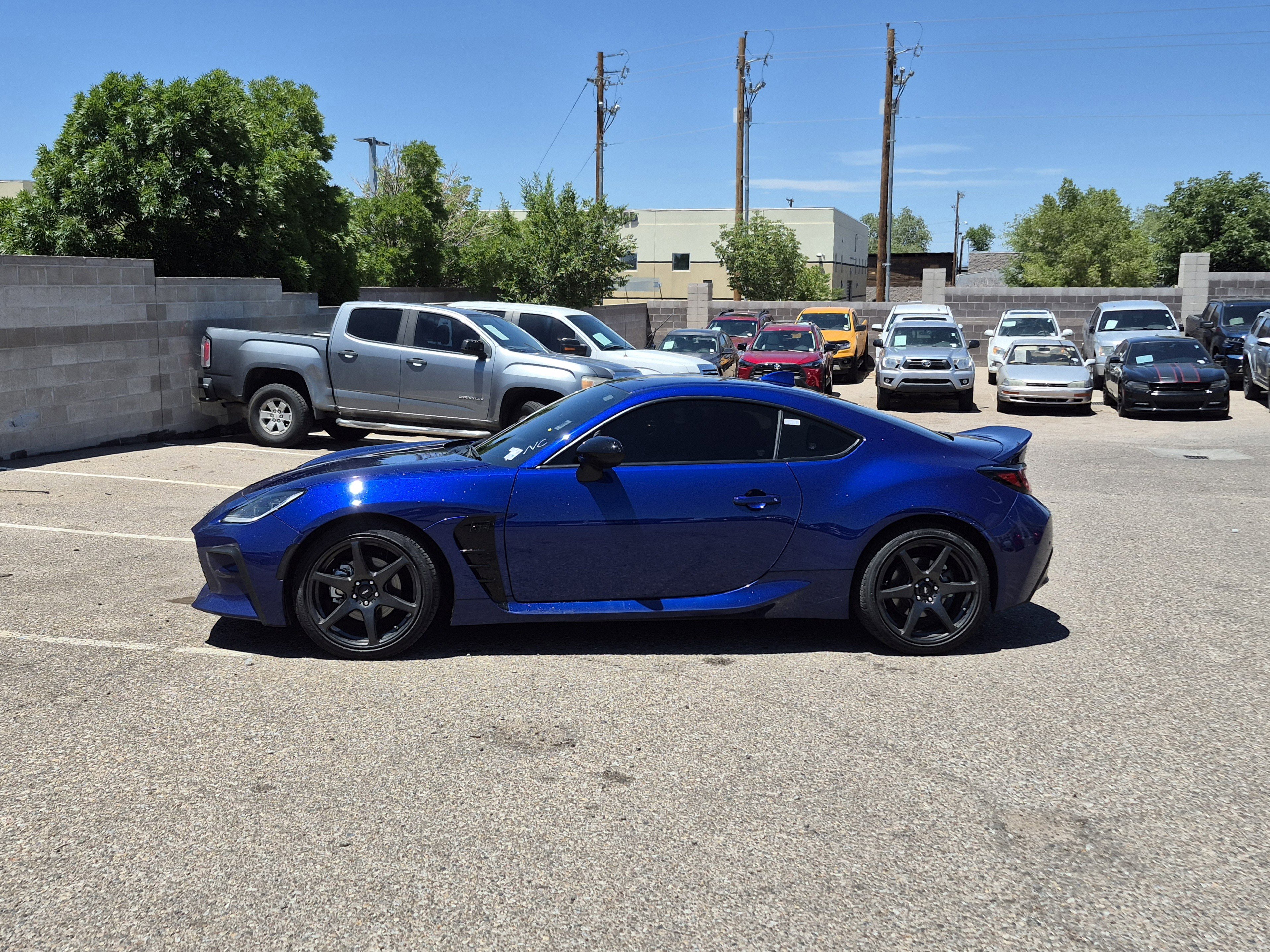 Used 2023 Toyota GR86 Premium w/ ALL Weather Mat Package (TMS) RWD image 2