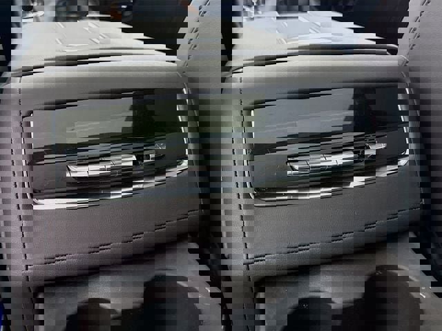 Used 2022 Cadillac Escalade ESV Premium Luxury image 30