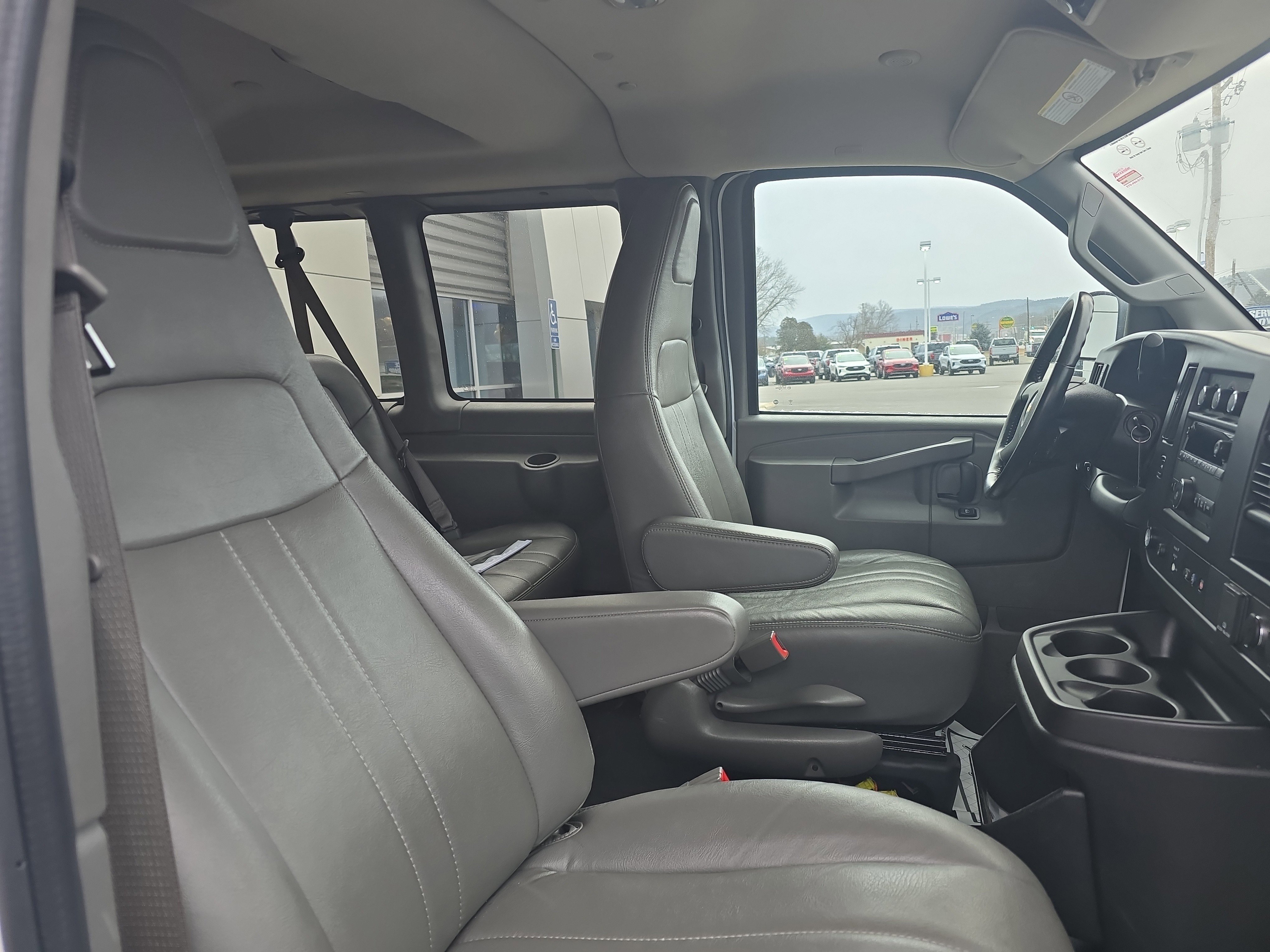 Used 2023 Chevrolet Express 3500 LS image 18