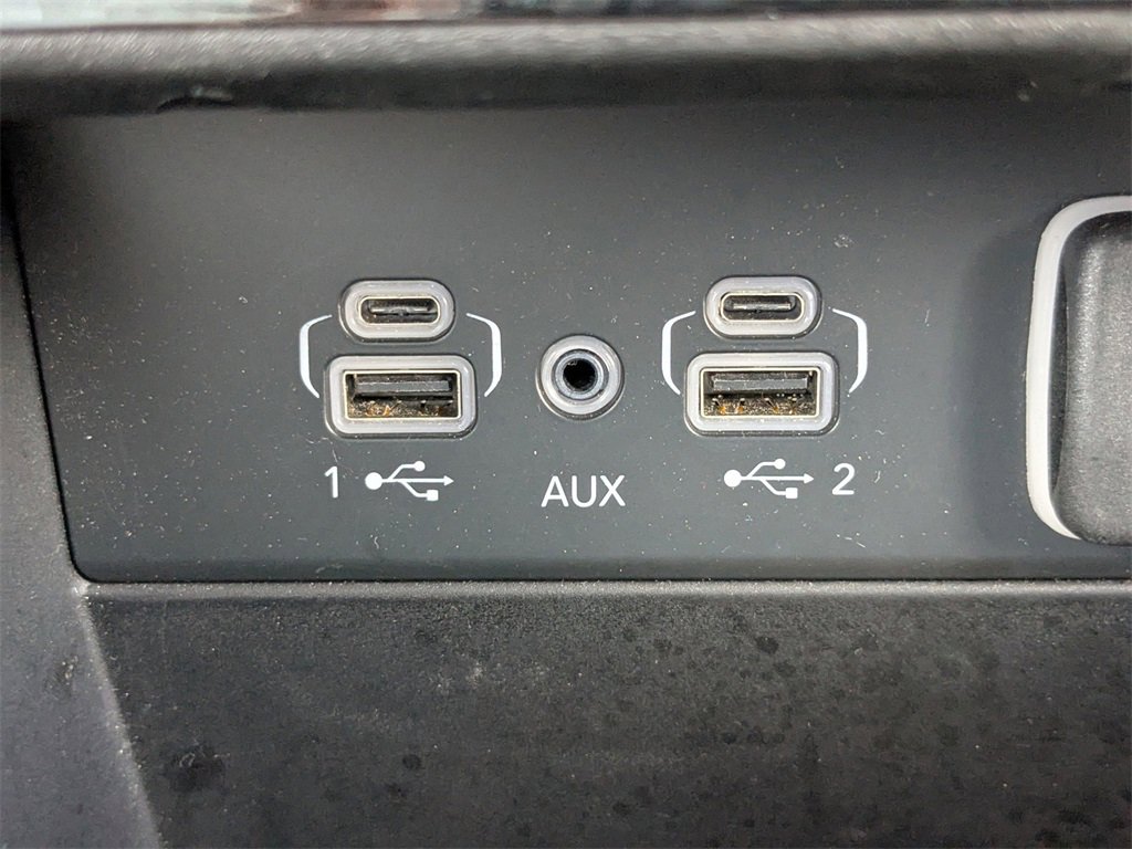 Used 2024 Jeep Grand Cherokee Limited image 21