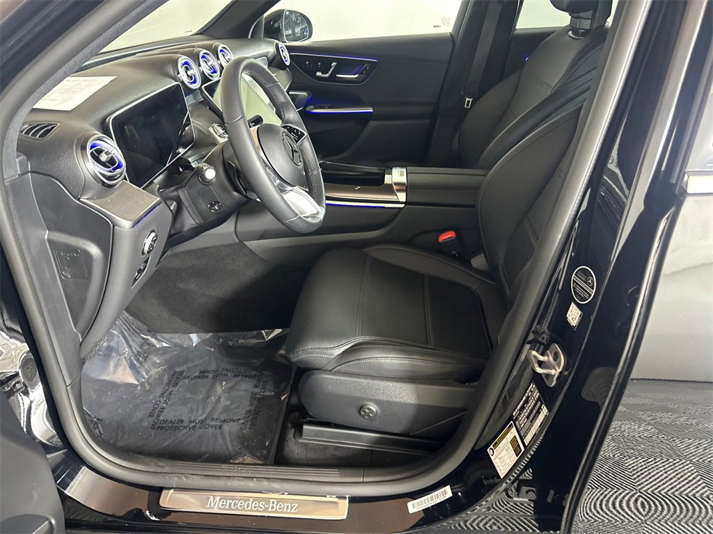 Certified 2025 Mercedes-Benz GLC 300 image 9