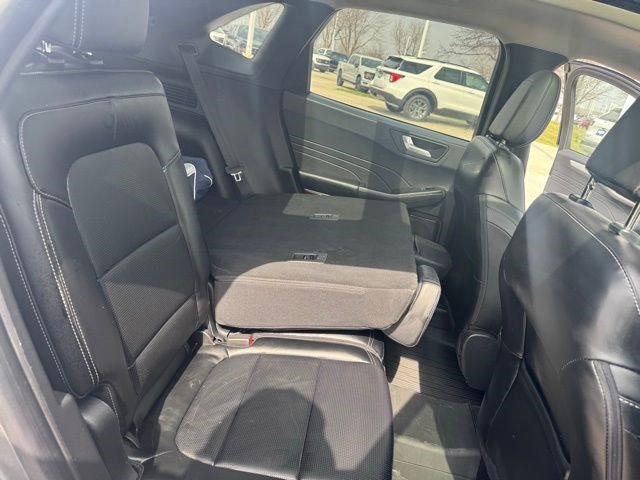 Certified 2024 Ford Escape Platinum w/ Class II Trailer Tow Package AWD/4WD image 33