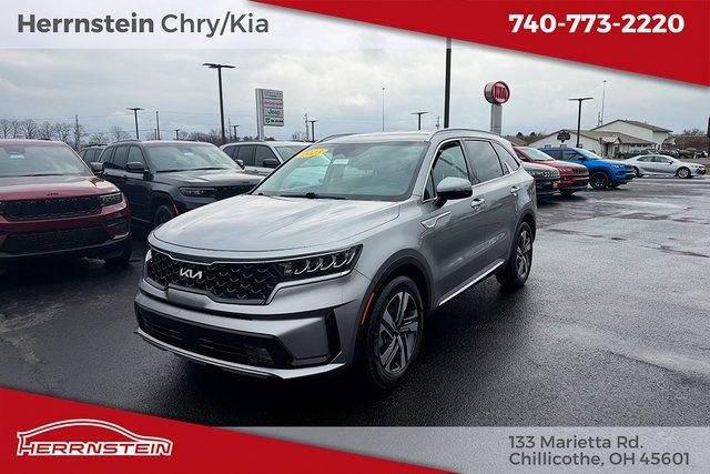 Used 2023 Kia Sorento EX image 3