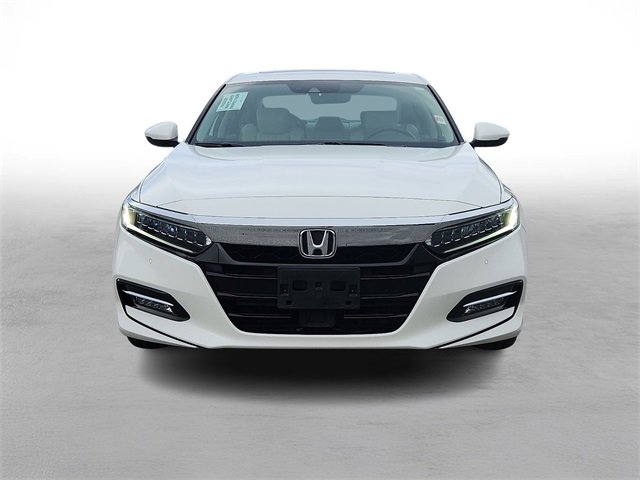 Used 2018 Honda Accord Touring image 2