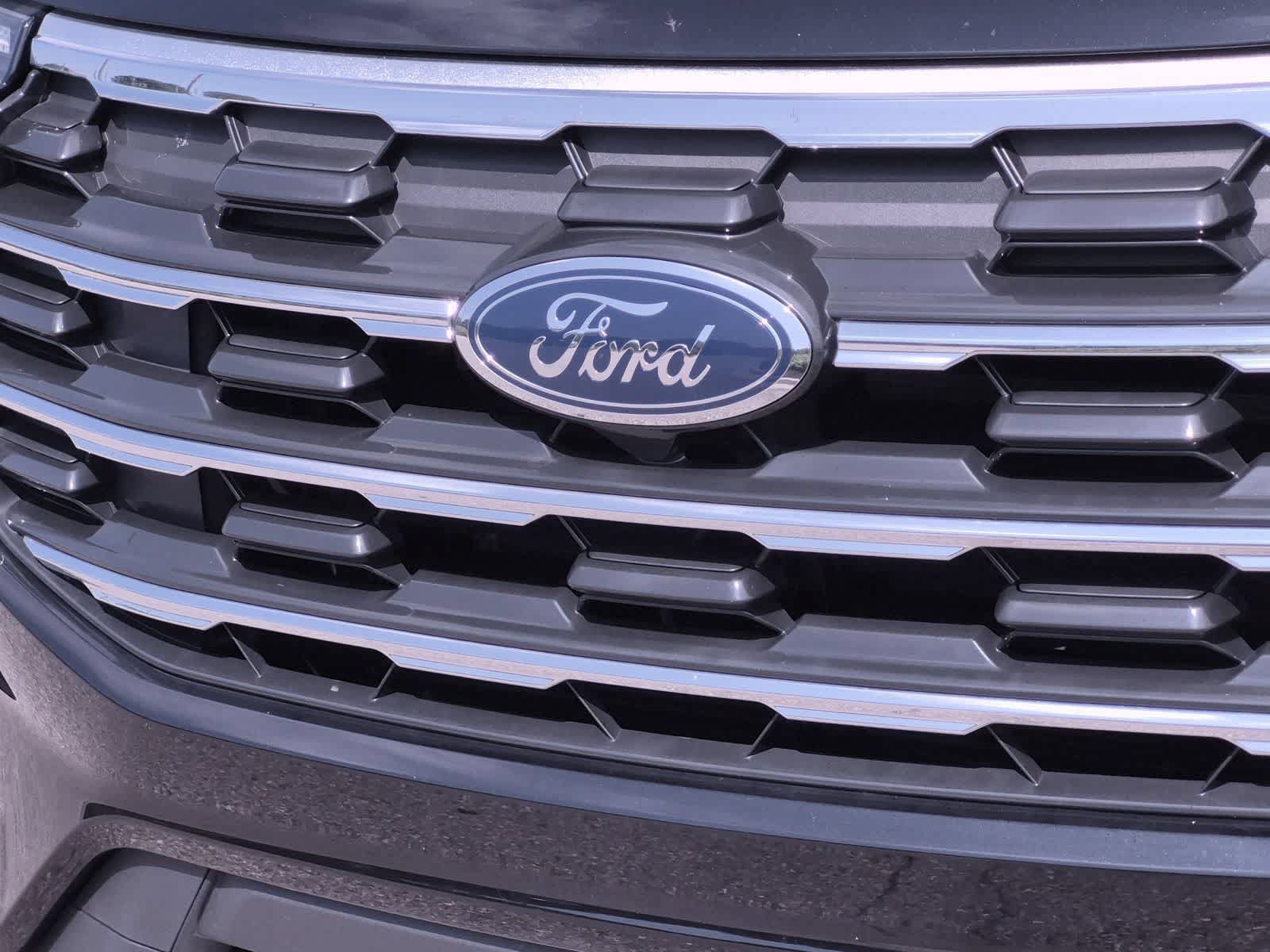 Certified 2025 Ford Explorer Active AWD/4WD image 12