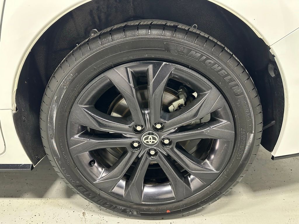 Used 2025 Toyota Sienna XSE image 70