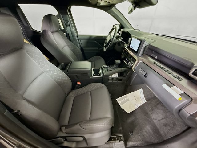 Used 2026 Toyota Tacoma SR5 AWD/4WD image 24