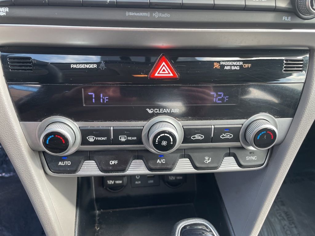 Used 2020 Hyundai Elantra SEL image 18