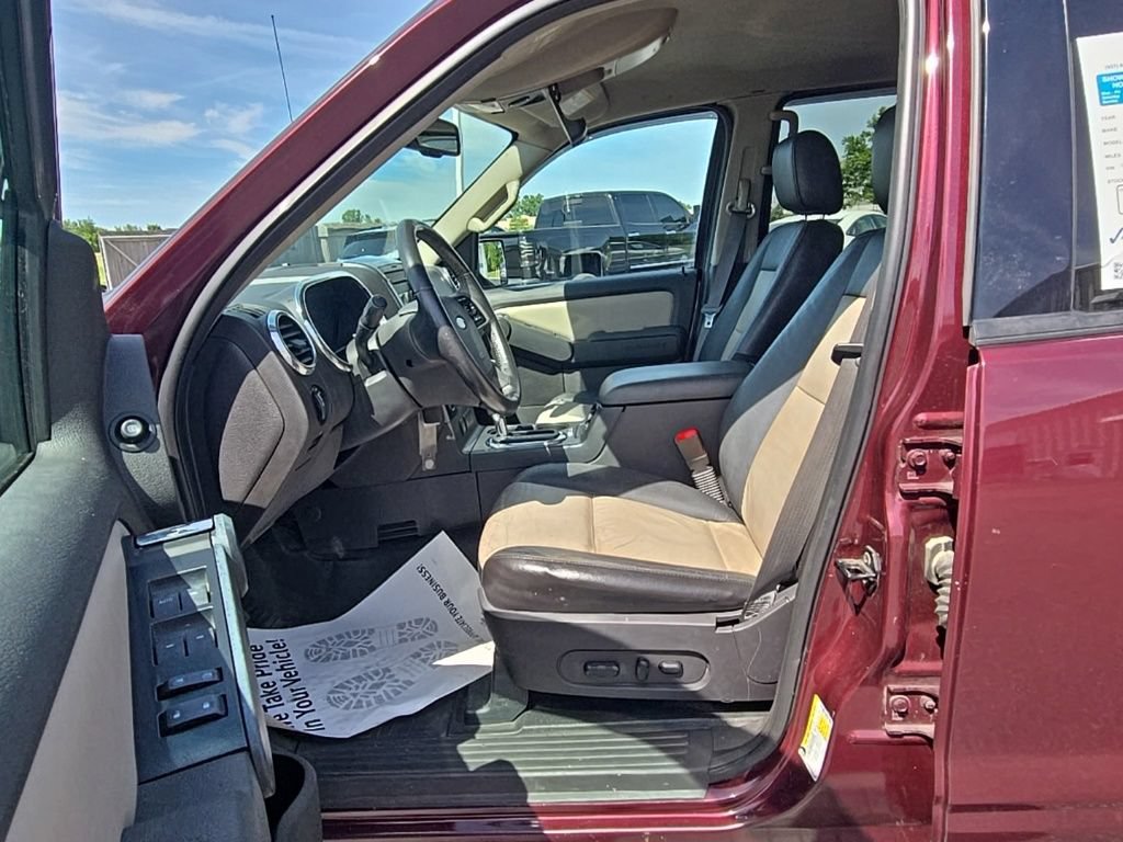 Used 2008 Ford Explorer Sport Trac Limited AWD/4WD image 29
