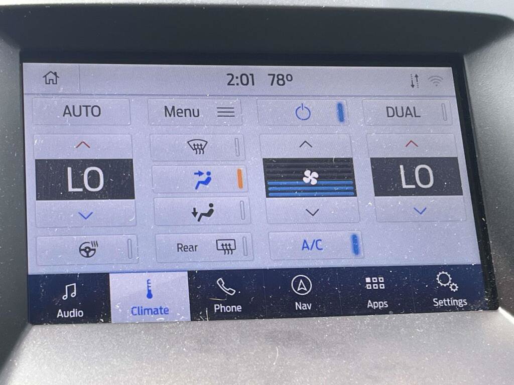 Used 2020 Ford Edge Titanium AWD/4WD image 24