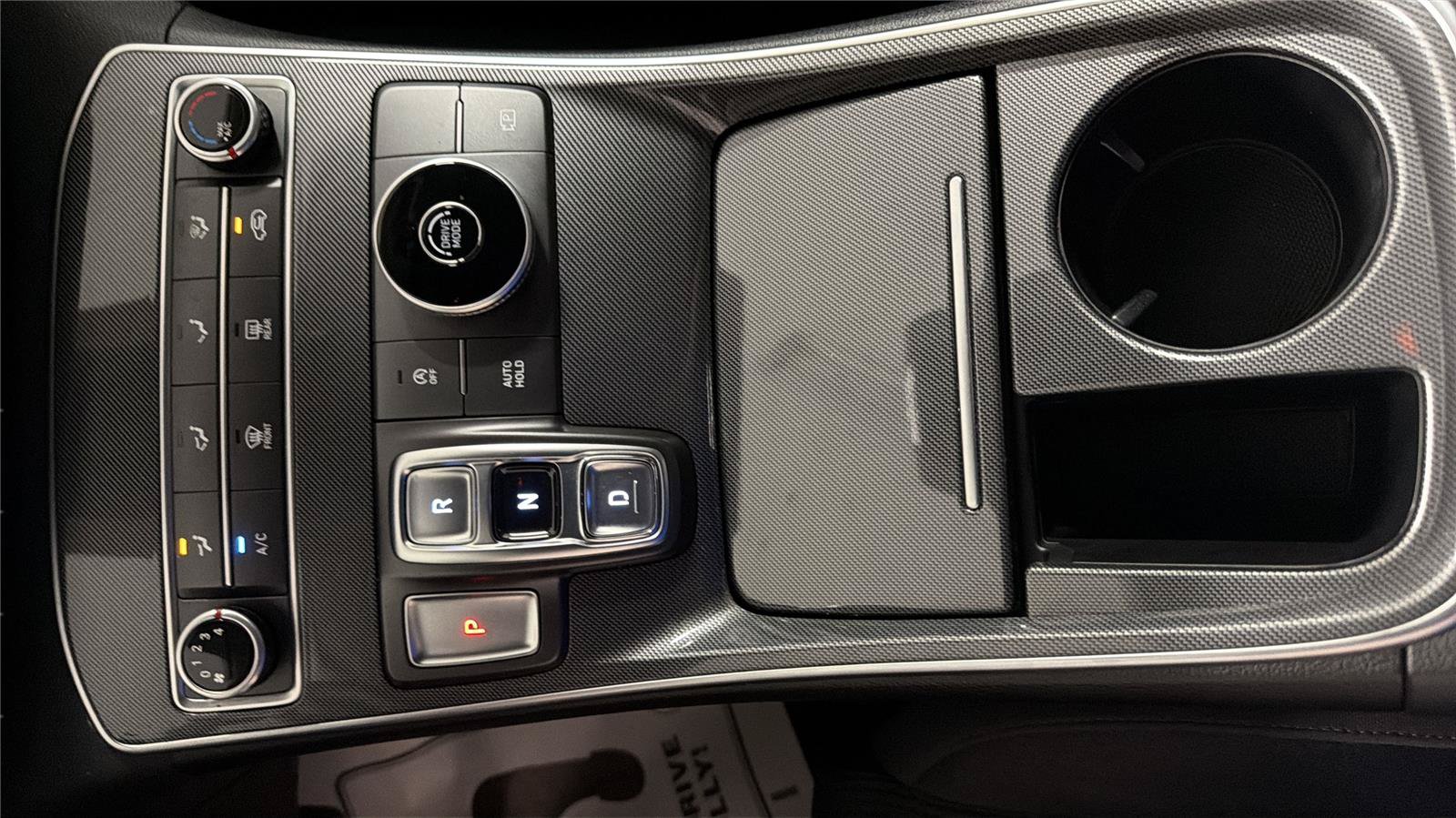 Used 2021 Hyundai Santa Fe SE FWD image 19