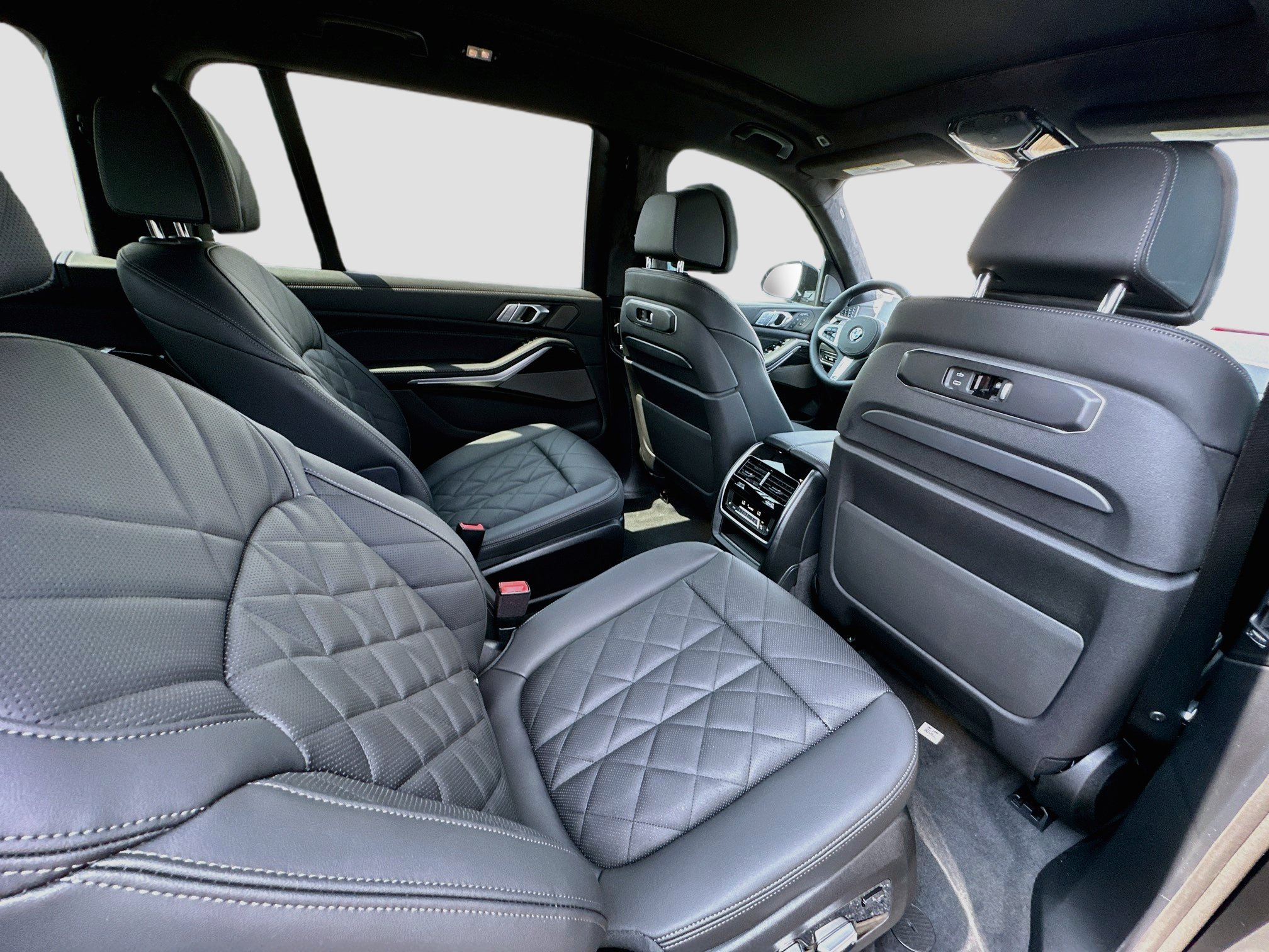 New 2027 BMW X7 xDrive40i w/ Executive Package AWD/4WD image 22