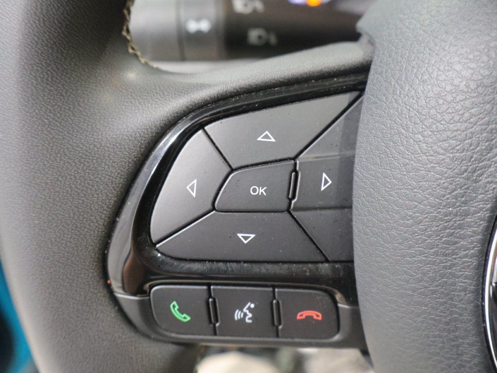 Used 2021 Jeep Renegade Latitude w/ Sun & Sound Group AWD/4WD image 35
