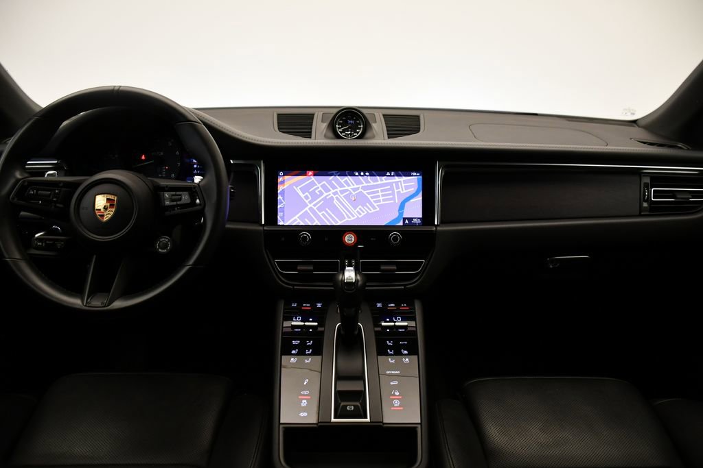 Certified 2024 Porsche Macan GTS image 22