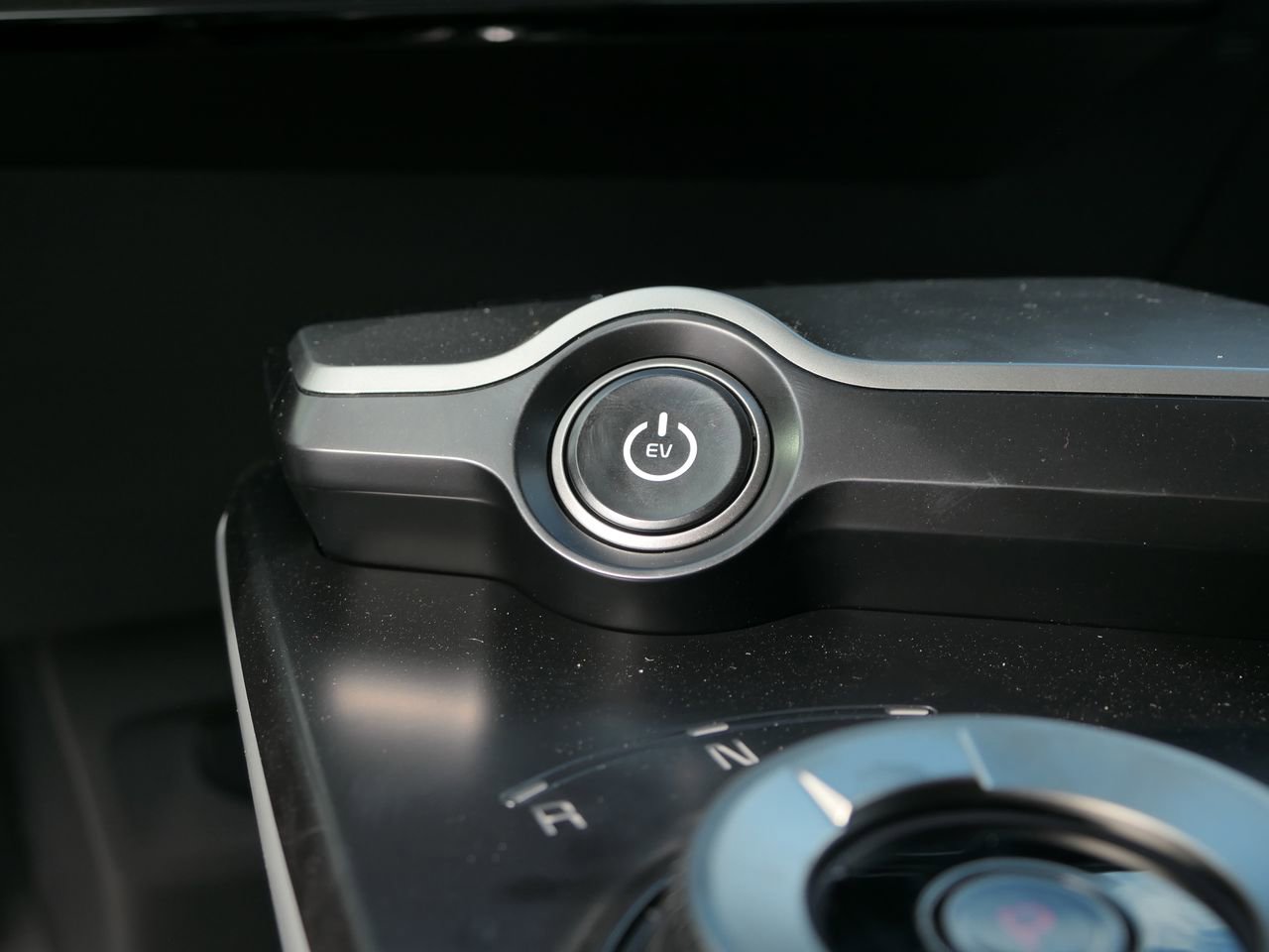 New 2025 Kia EV6 Light w/ Light LR Technology Package image 19