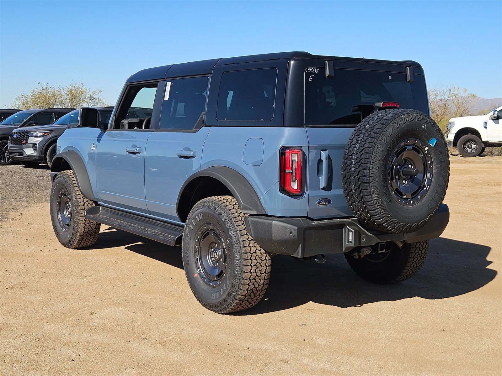 New 2025 Ford Bronco Outer Banks w/ Sasquatch Package image 7