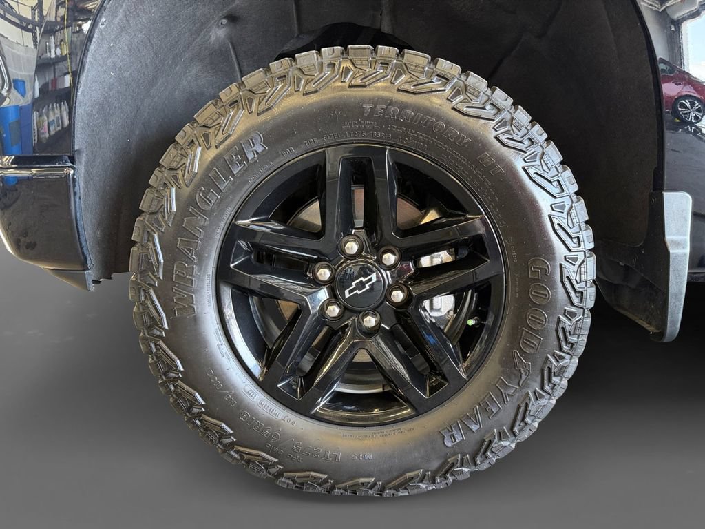 Used 2024 Chevrolet Silverado 1500 Custom Trail Boss AWD/4WD image 15