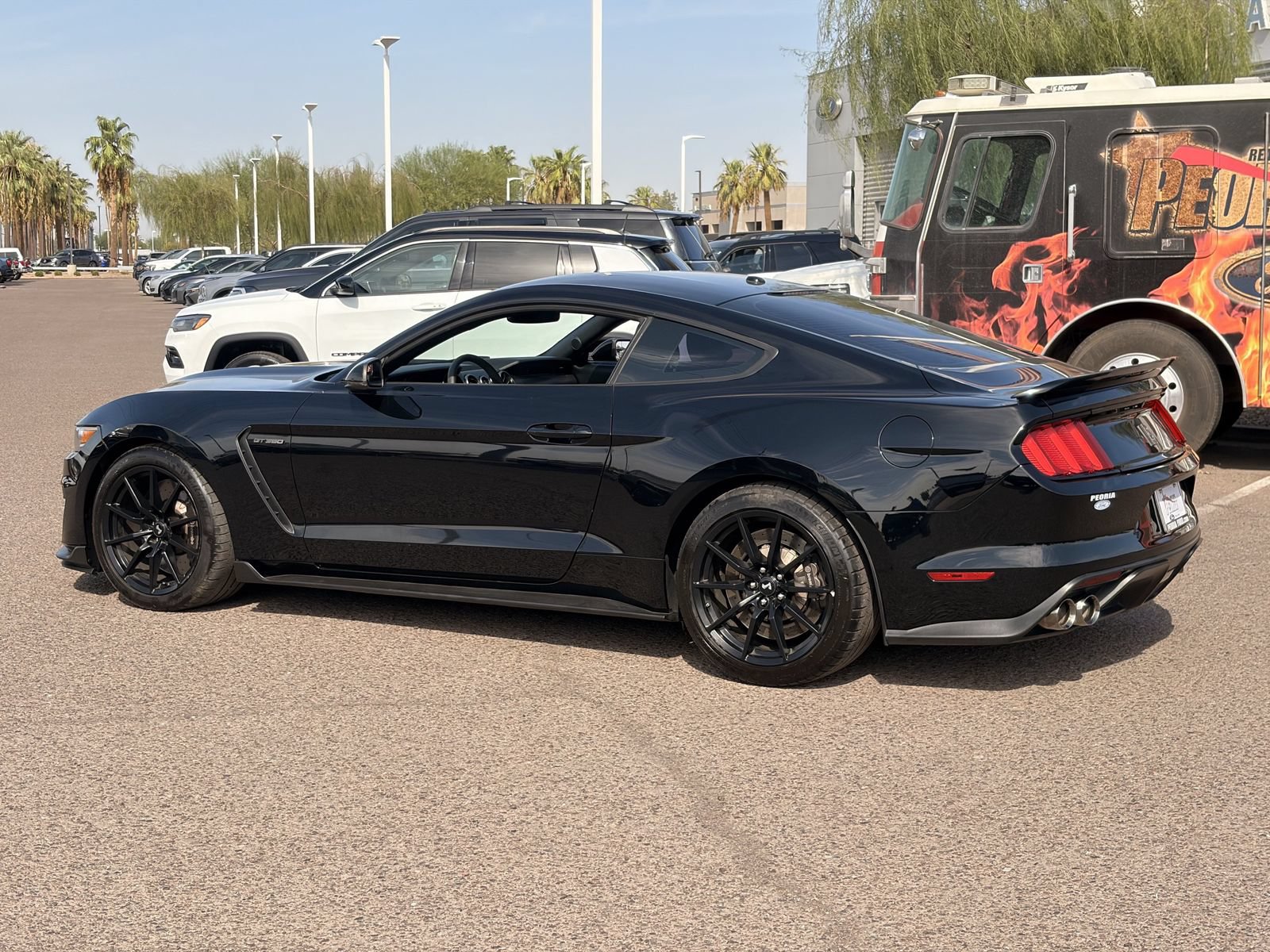 Used 2016 Ford Mustang Shelby GT350 w/ Technology Package RWD image 39