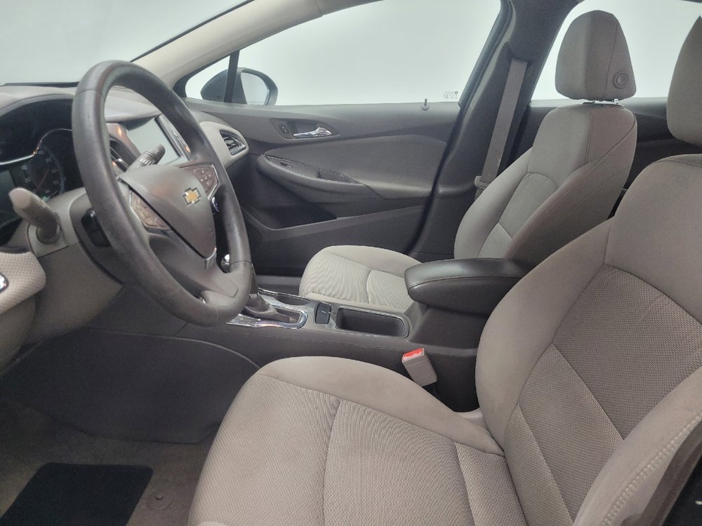 Used 2017 Chevrolet Cruze LT w/ Convenience Package FWD image 17