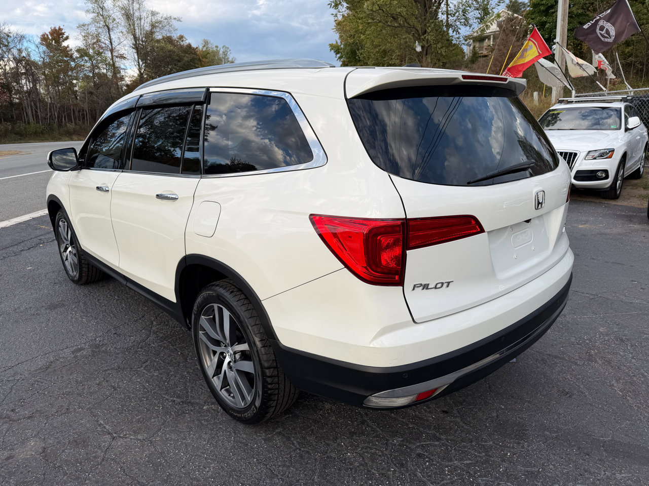Used 2016 Honda Pilot Touring image 5