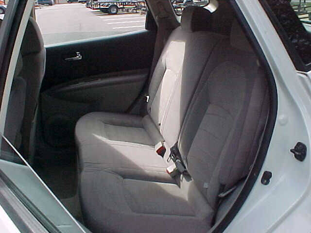 Used 2009 Nissan Rogue S image 11