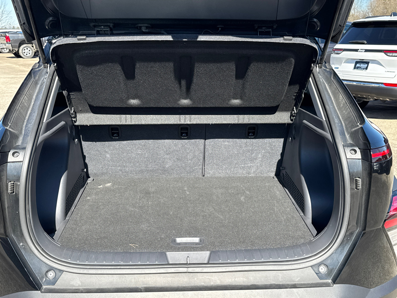 Used 2025 Hyundai Kona SEL image 18