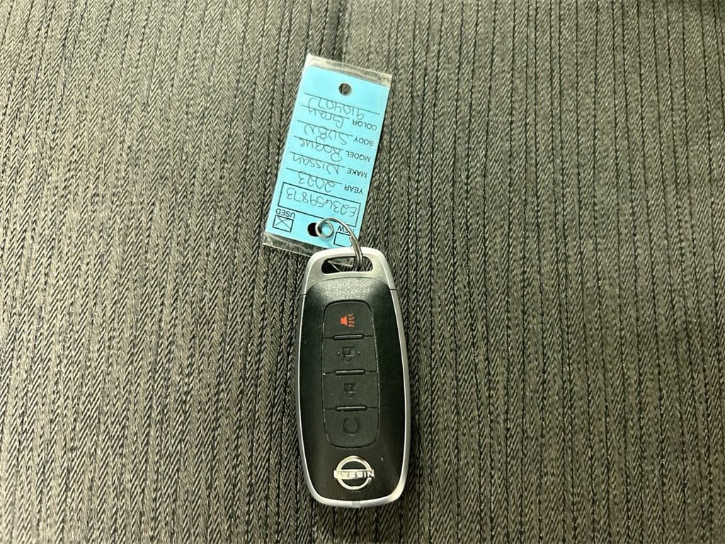 Used 2023 Nissan Rogue SV image 12