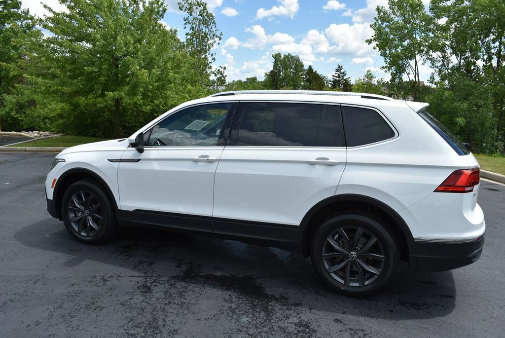 Used 2022 Volkswagen Tiguan SE AWD/4WD image 9