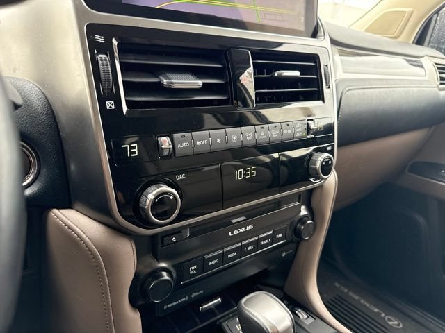 Used 2022 Lexus GX 460 Premium w/ Premium Package AWD/4WD image 16