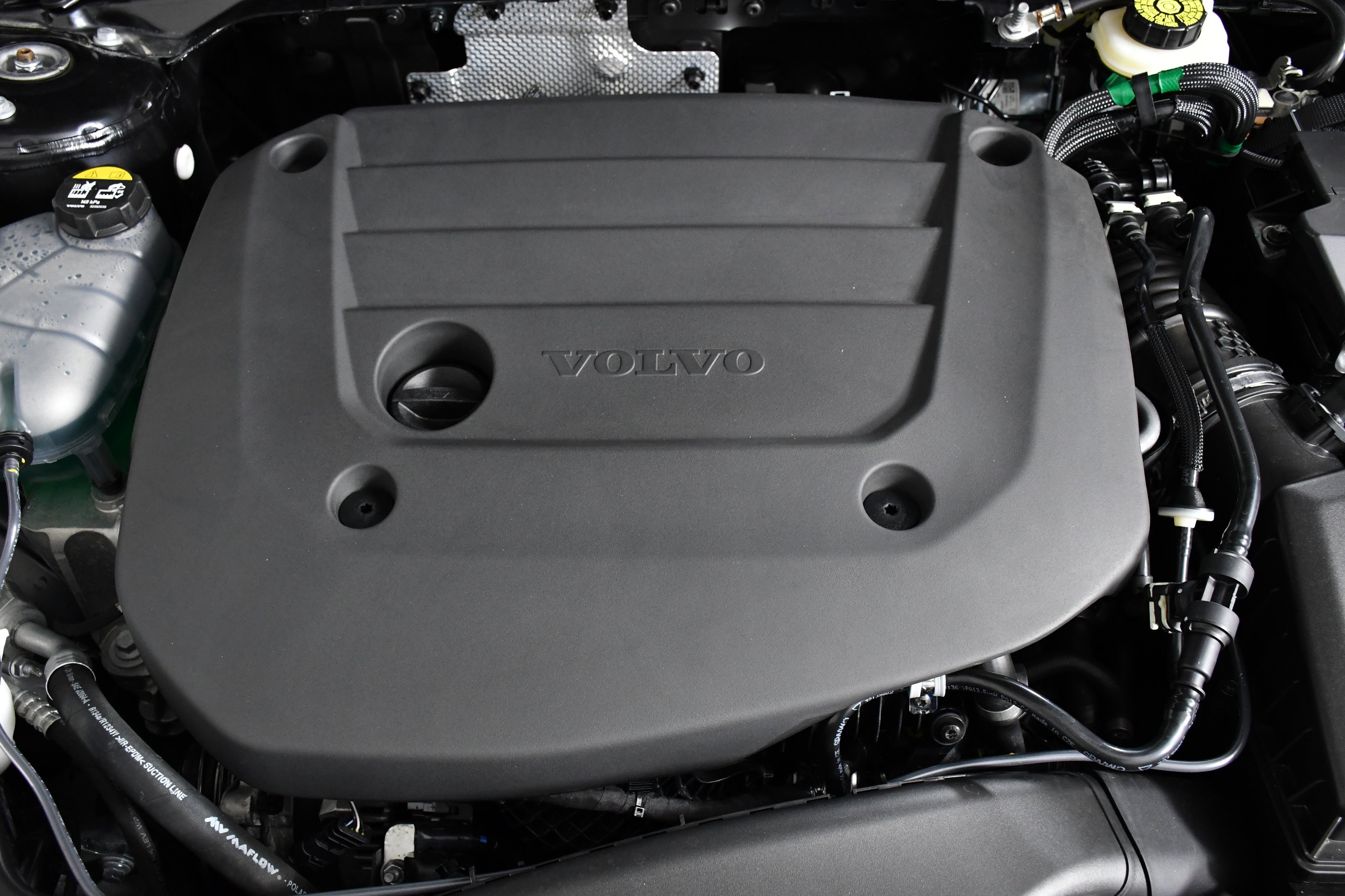 Used 2025 Volvo XC40 B5 Plus image 37