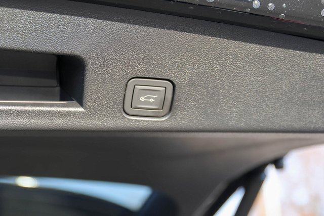 New 2026 GMC Acadia Elevation image 7