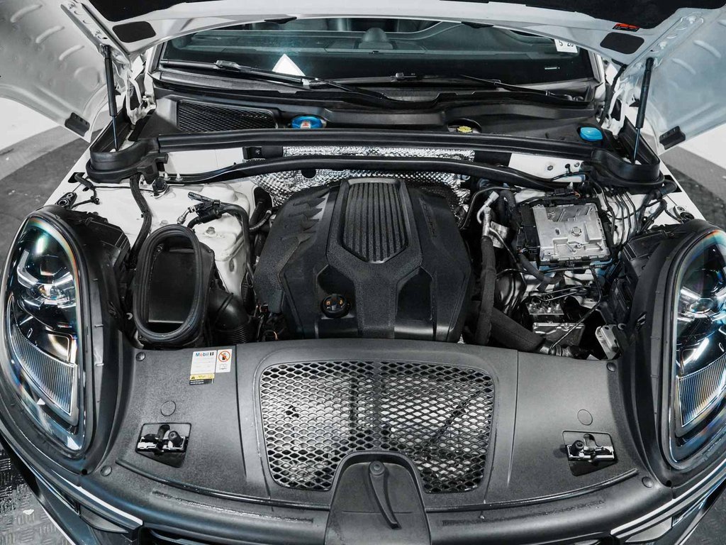 Used 2023 Porsche Macan image 42