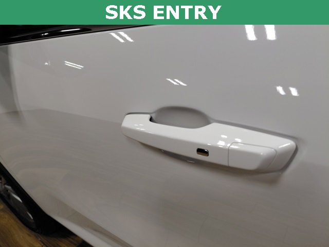 Used 2025 Buick Enclave Preferred image 13