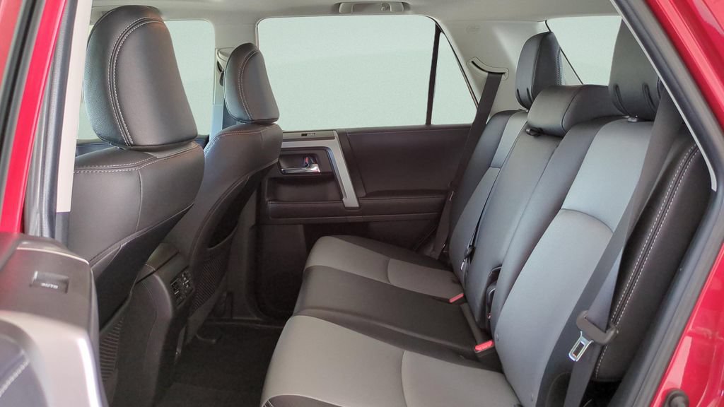 Used 2021 Toyota 4Runner SR5 Premium w/ Moonroof Package AWD/4WD image 10