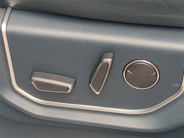 Used 2022 Ford F450 Limited w/ FX4 Off-Road Package image 9