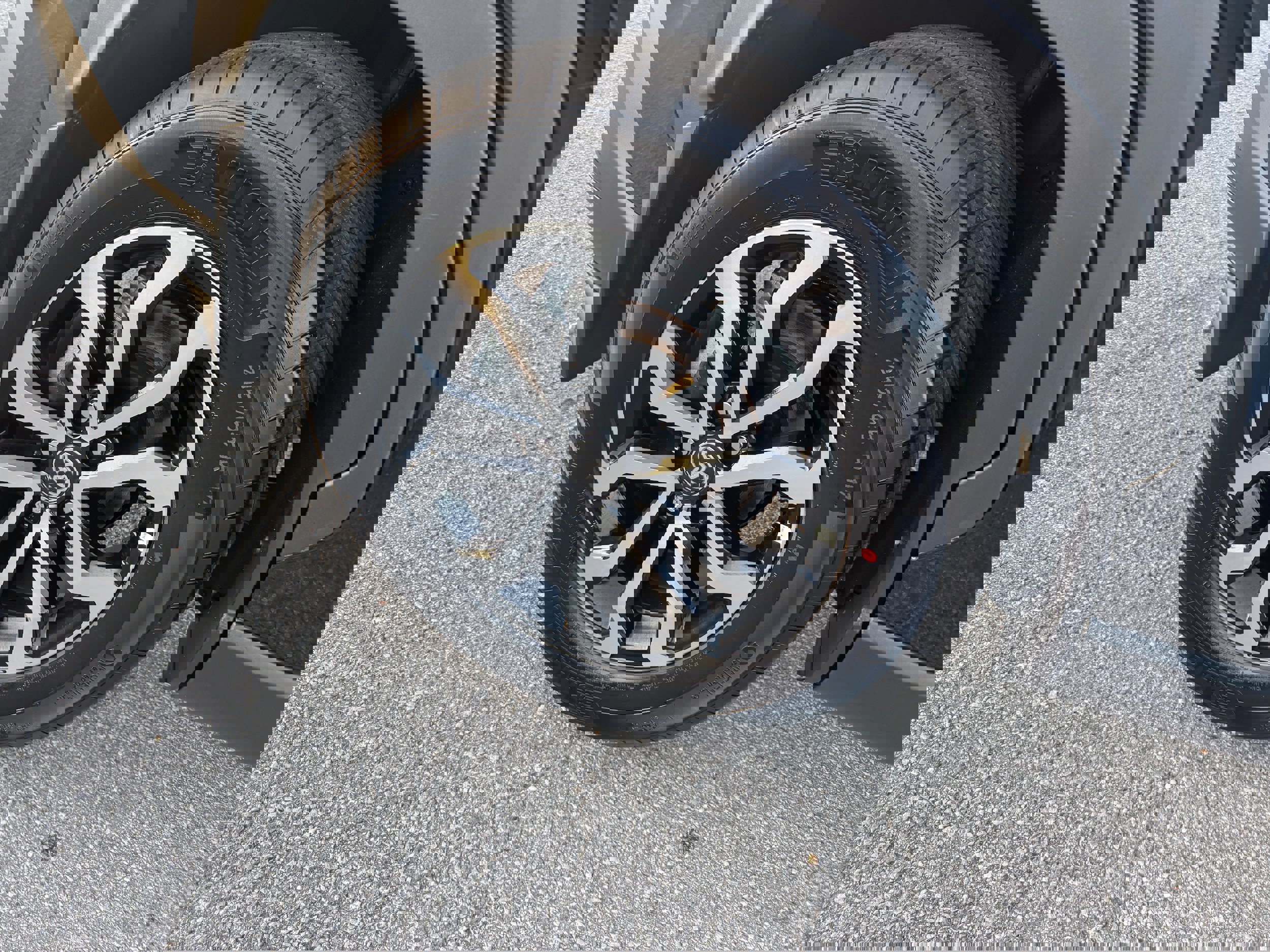 Used 2025 Toyota Corolla Cross AWD Hybrid image 5