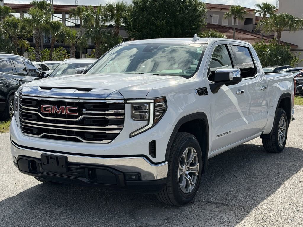 Used 2025 GMC Sierra 1500 SLT AWD/4WD image 9