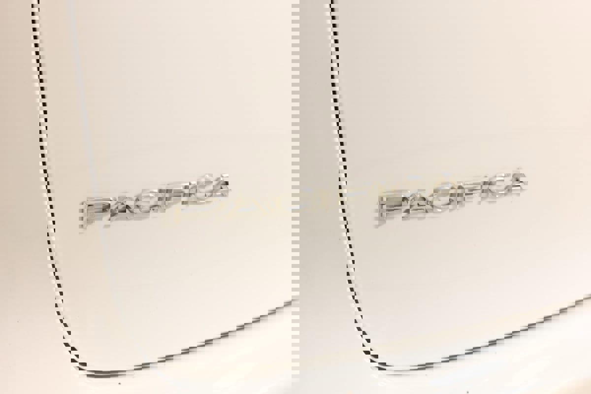 Used 2019 Chrysler Pacifica Limited w/ Tire & Wheel Group image 46