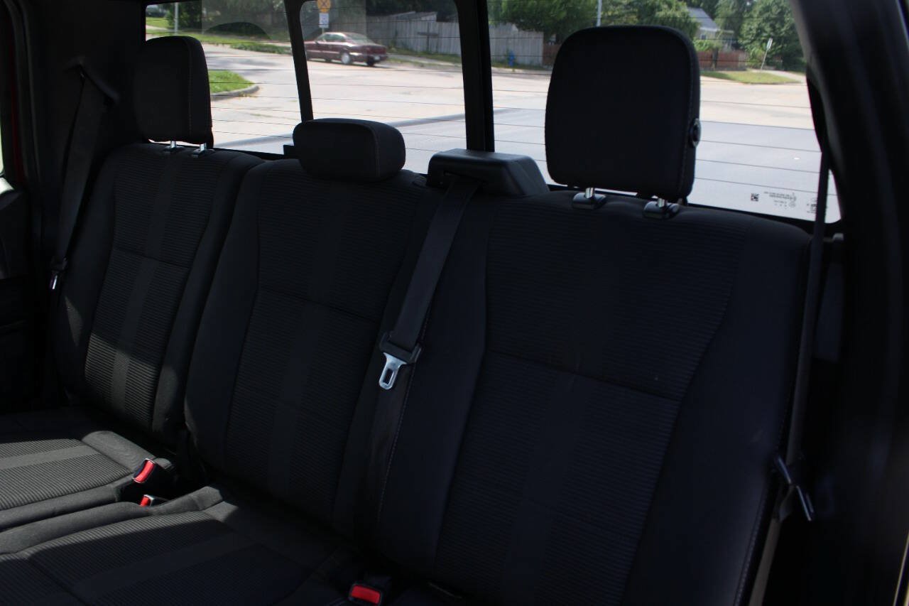 Used 2016 Ford F150 XLT w/ Equipment Group 302A Luxury AWD/4WD image 17