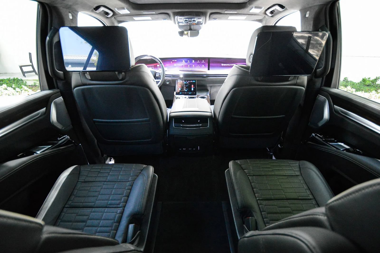 Used 2026 Cadillac Escalade Platinum Sport w/ LPO, ONYX Package AWD/4WD image 70