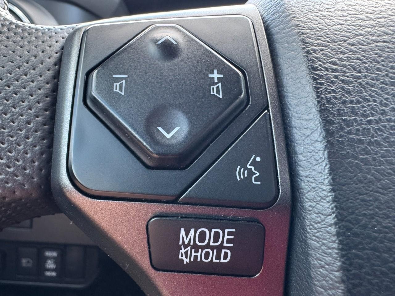 Used 2023 Toyota Tacoma TRD Sport image 18